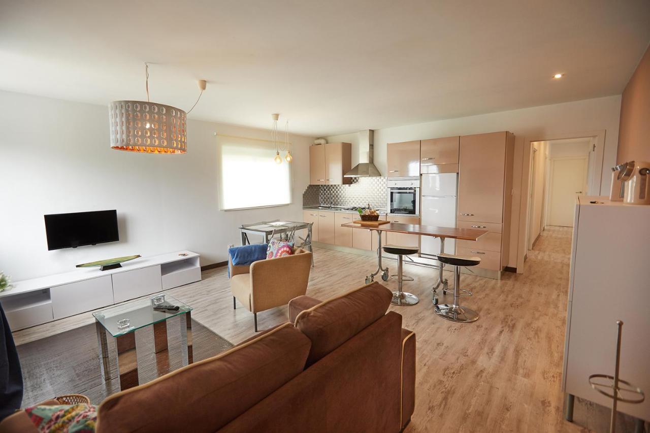 Apartamento En Viveiro Luaran gambar